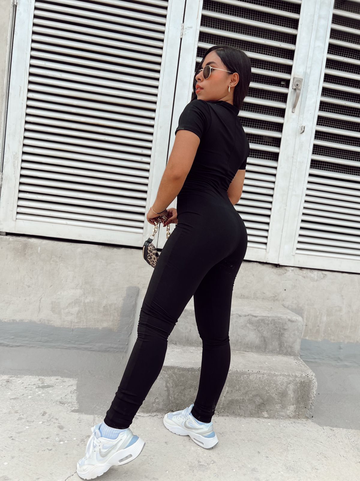 ENTERIZO SUPLEX CIERRE MANGA CORTA ENVIO GRATIS